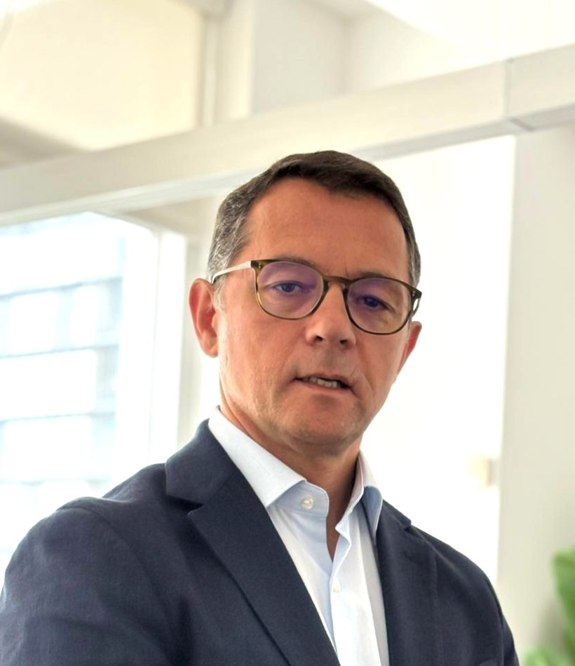 Nelson Marques Martins - Diretor Geral e Presidente da AES